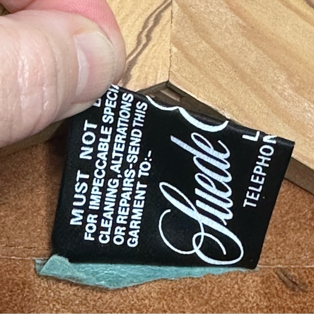 Vintage Suede Jacket made in London - Picture 6 of 11